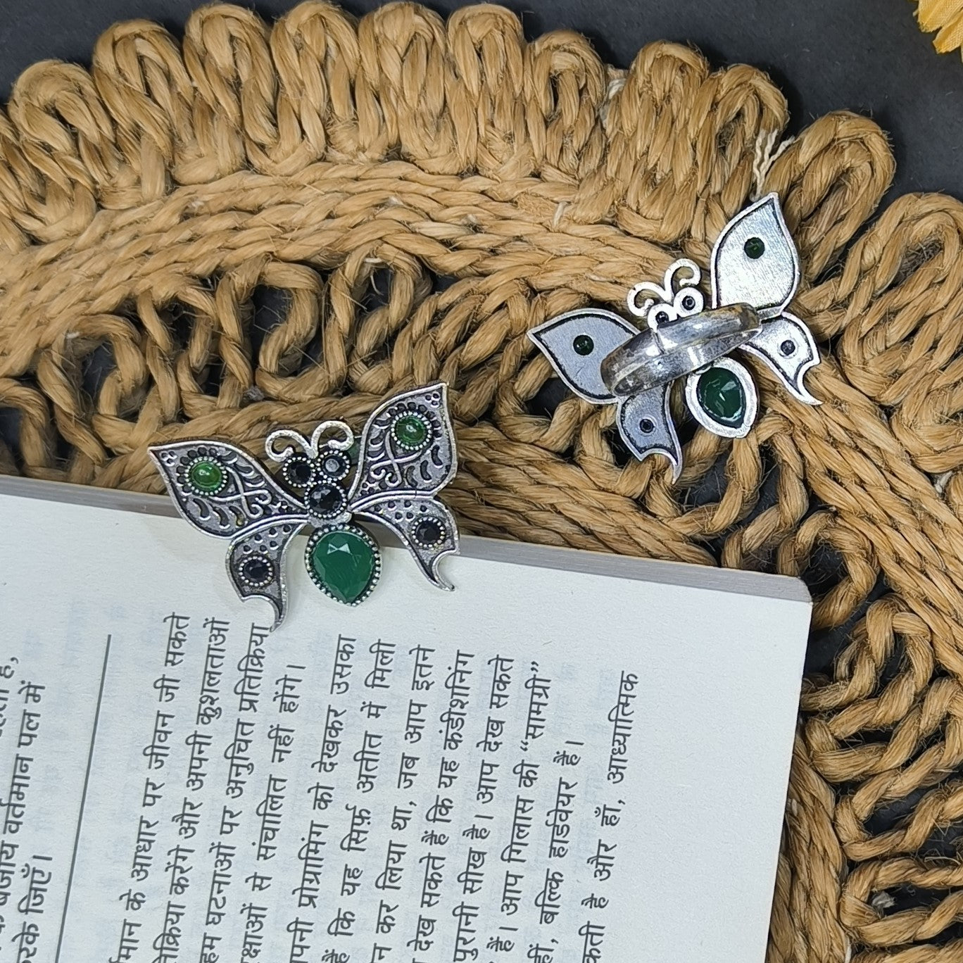 GREEN BUTTERFLY OXIDISED SILVER LOOKLIKE ADJUSTABLE FINGER RINGS