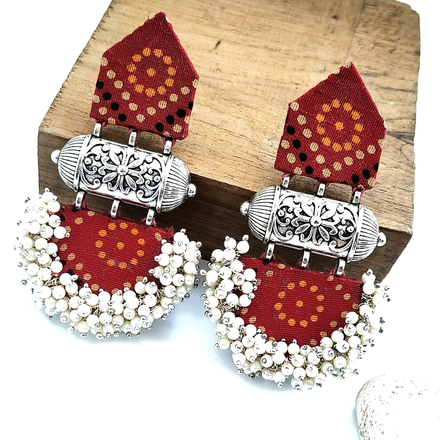 JAMNAGRI RED BANDHANI EARRINGS