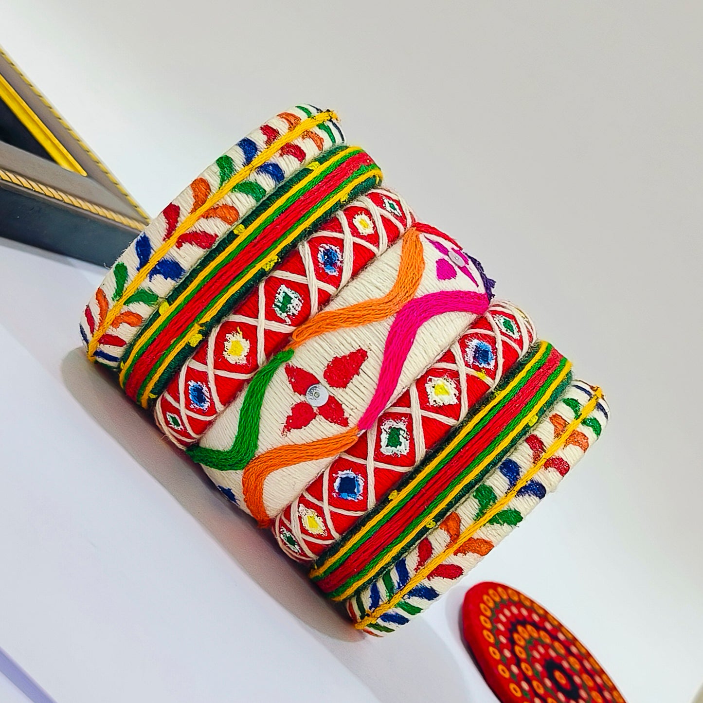 VAIDEHI HAND PAINTED COTTON THREAD BANGLES